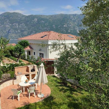 Holiday House In The Kotor Bay Exterior photo