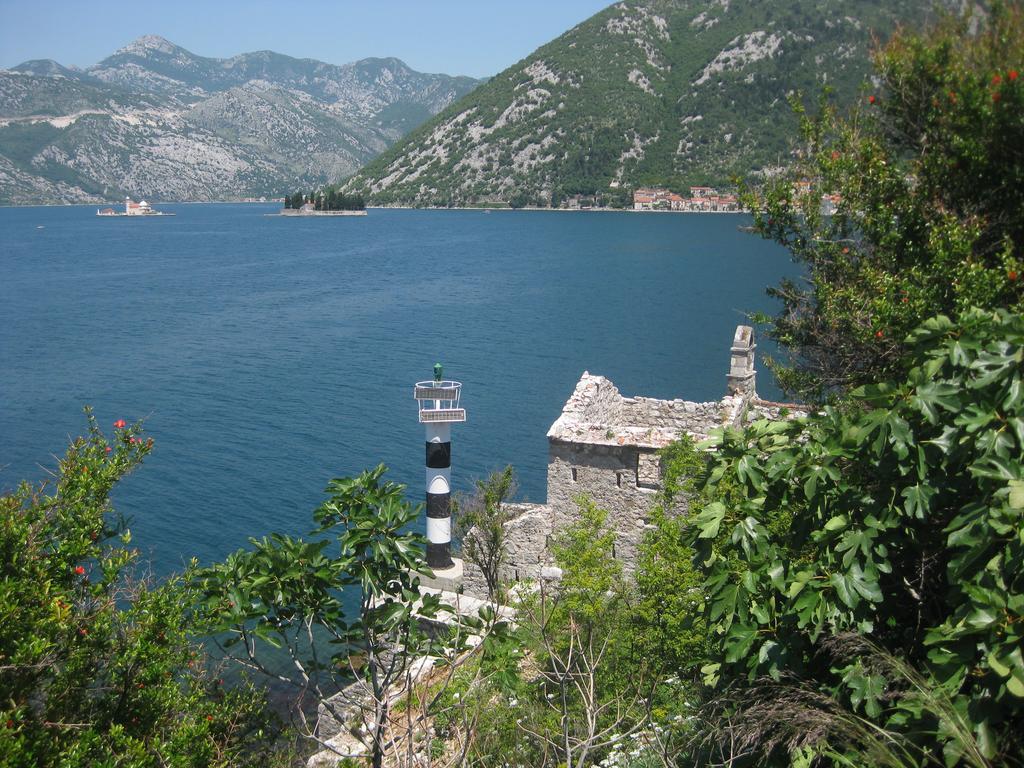 Holiday House In The Kotor Bay Exterior photo