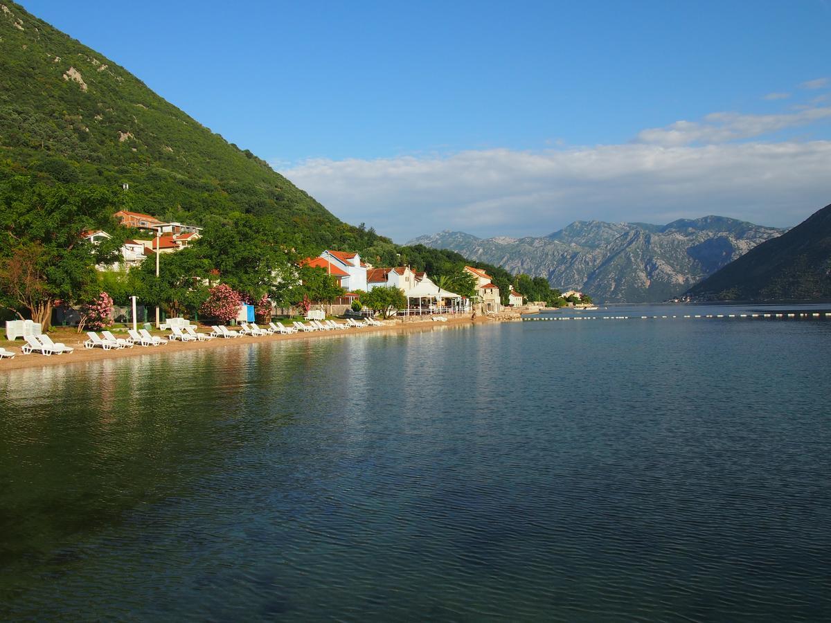 Holiday House In The Kotor Bay Exterior photo